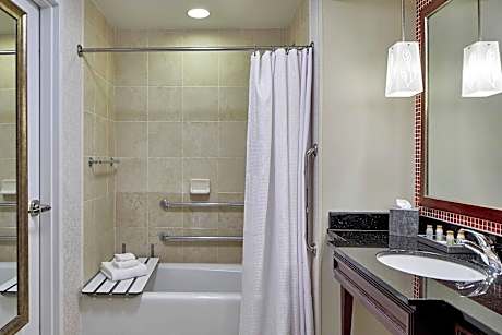 Room, 2 Queen Beds (Mobility/Hearing Access, Roll-In Shwr) (2 Queen Beds)