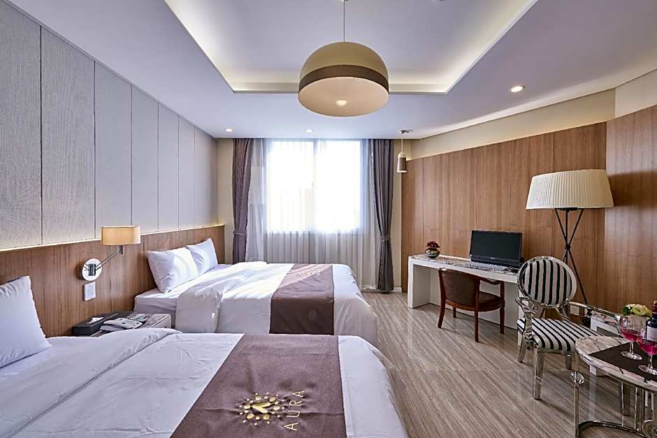 Aura Business Hotel
