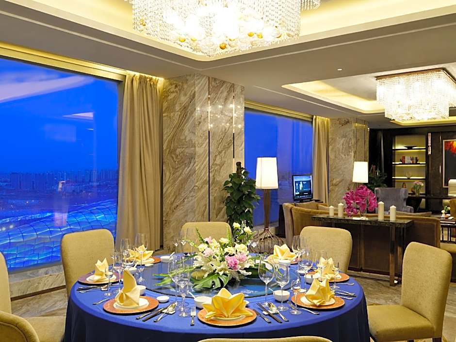 Crowne Plaza Dalian Sports Center by IHG