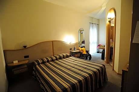 Basic Double Room