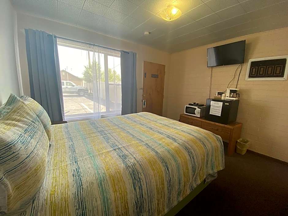 Lamplighter Lodge