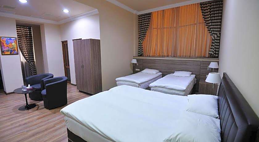 Yerevan Deluxe Hotel