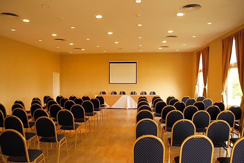 Hotel Howard Johnson Trenque Lauquen
