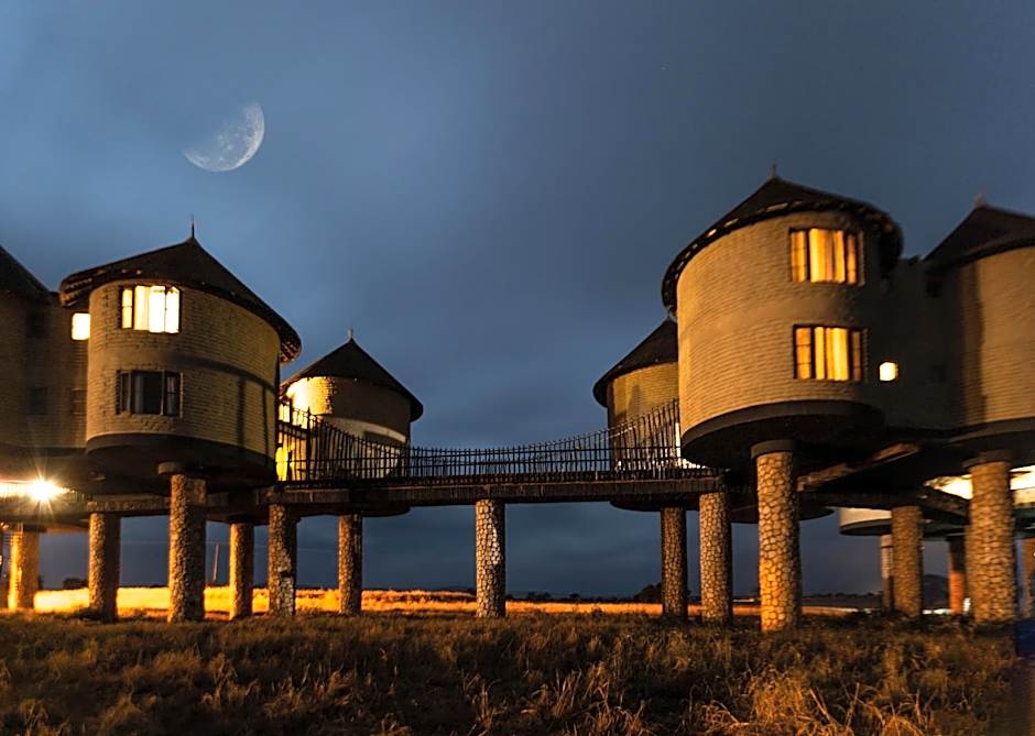 Salt Lick Safari Lodge