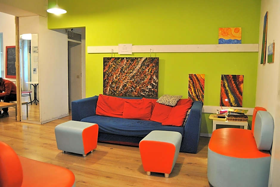 Balarm Hostel