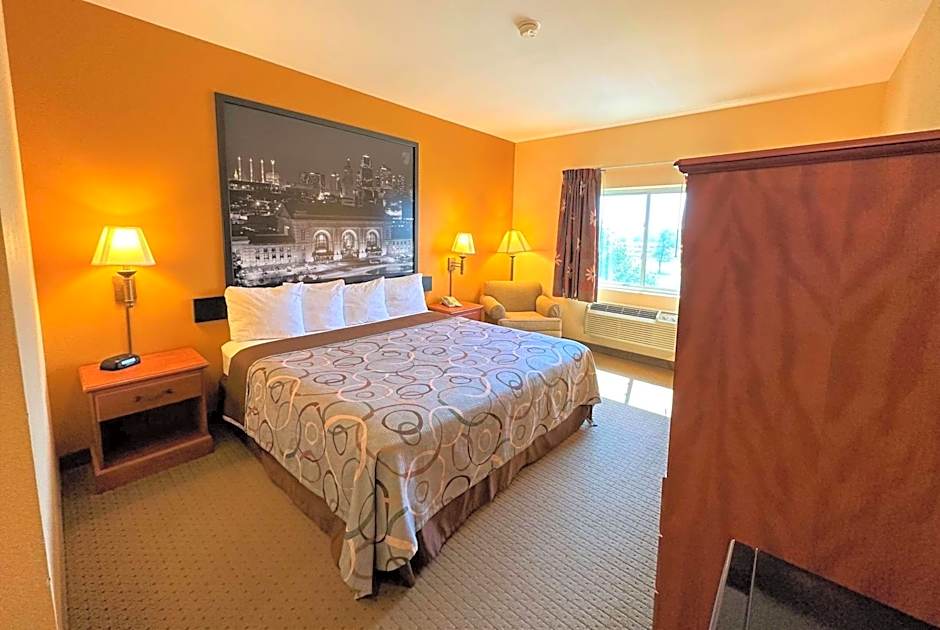 Super 8 by Wyndham Topeka at Forbes Landing