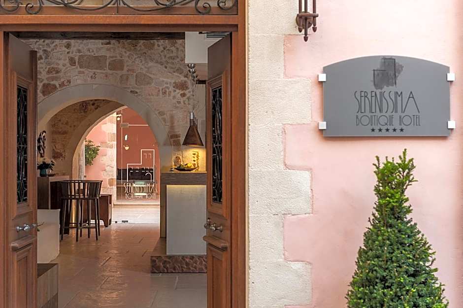 Serenissima Boutique Hotel