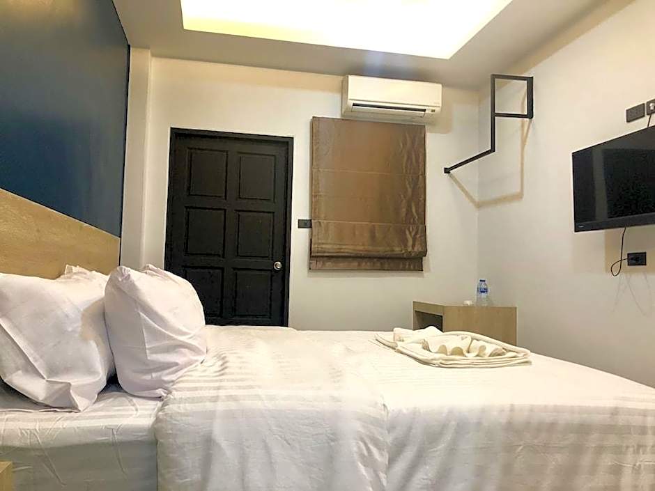 Tall Tree Poshtel Phuket