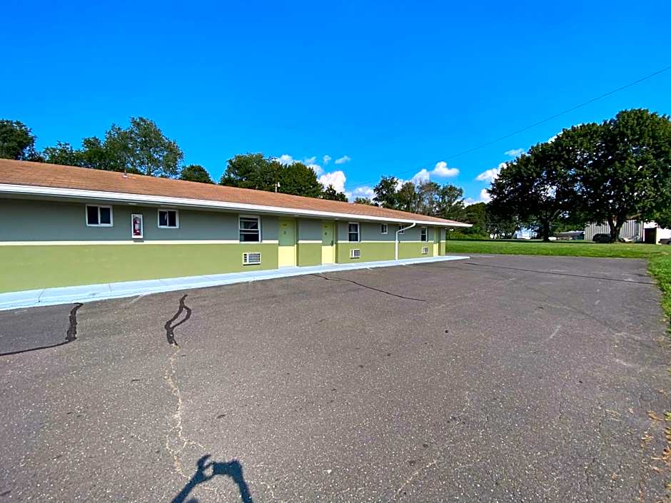 Red Carpet Inn & Suites Wrightstown