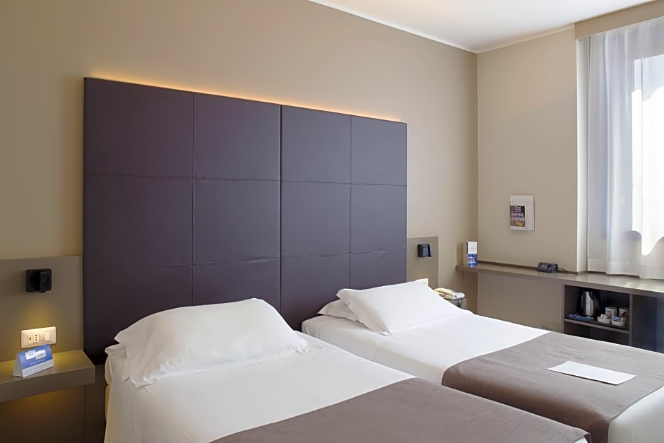 City Hotel & Suites Foligno