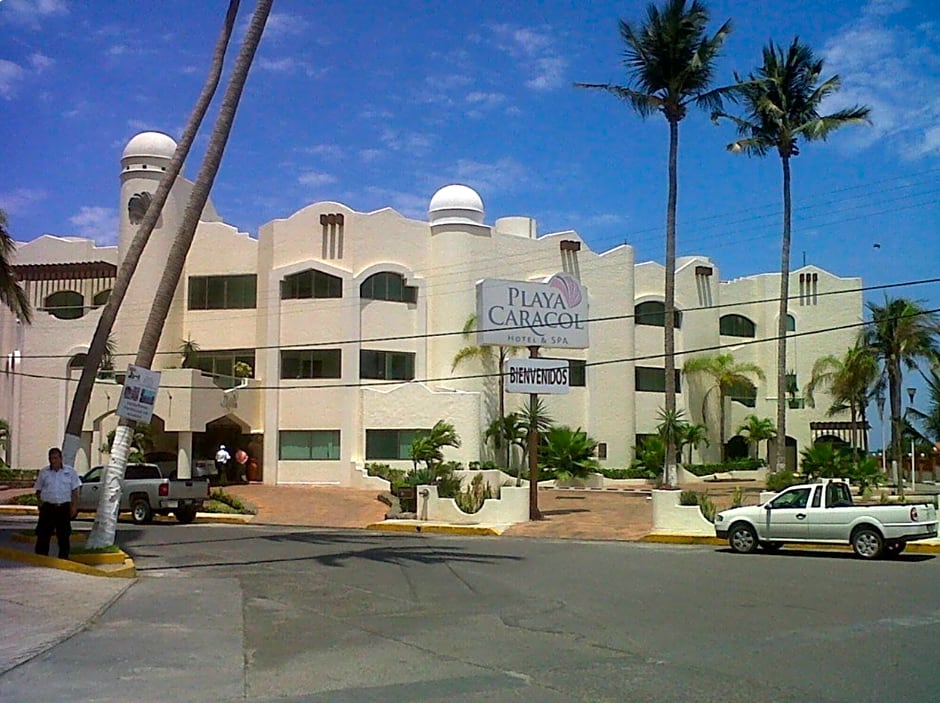 Hotel Playa Caracol