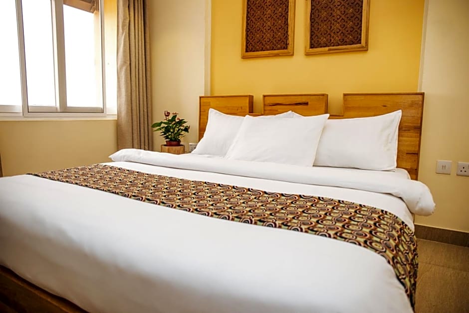 Roots Apartment Hotel