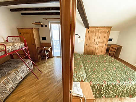 Quadruple Room with Balcony