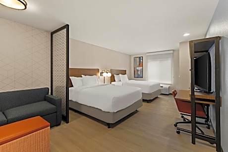 Quadruple Room with Two Double Beds - Non Smoking