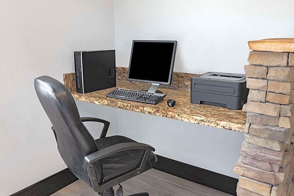 Days Inn by Wyndham Bernalillo