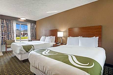2 Double Beds, Smoking