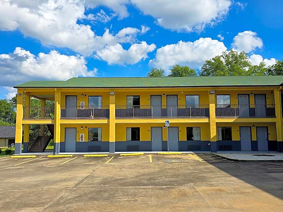 Garden Inn and Suites near Callaway Gardens Pine Mountain