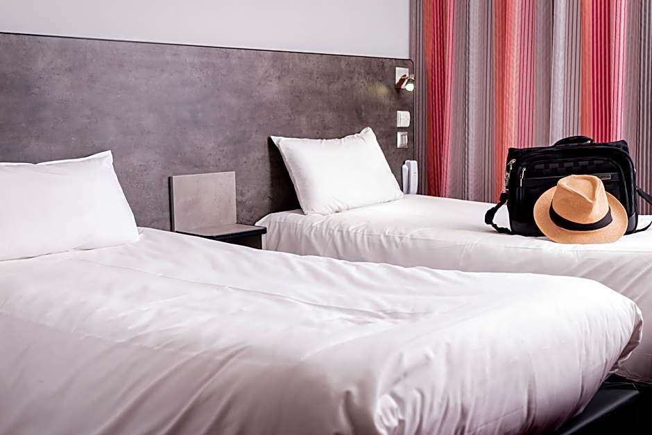 Foto 1 von 2 von Standard double room with twin beds