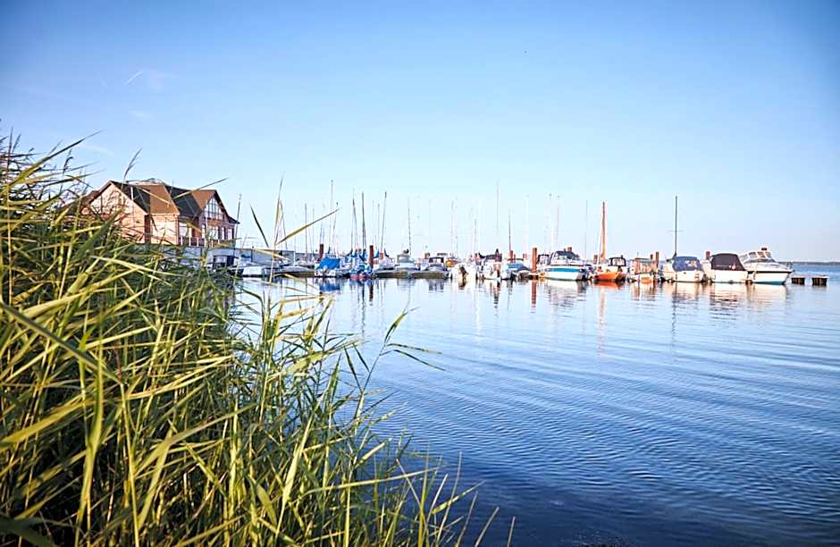 Bades Huk Marina Hotel