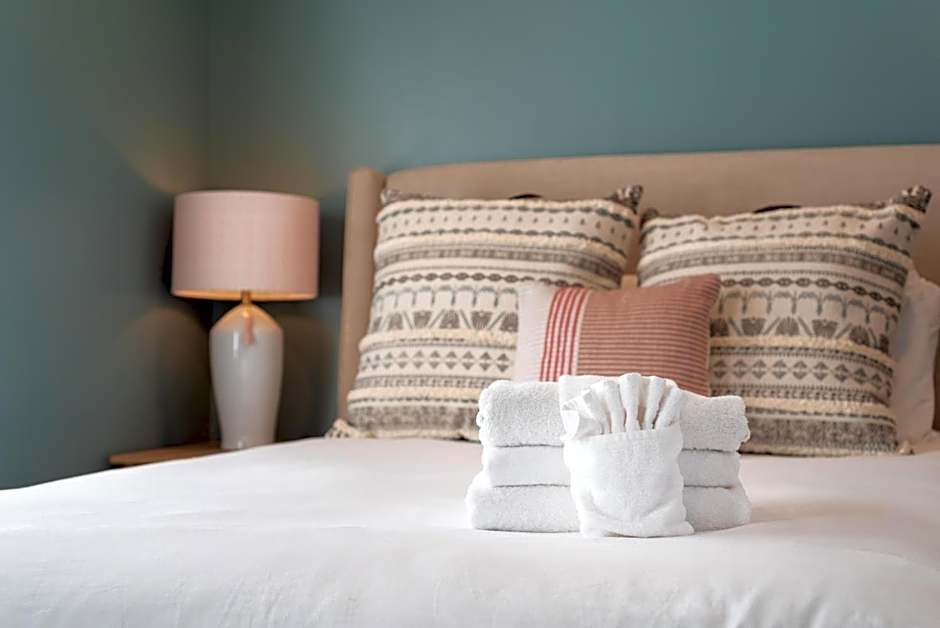 The Quarters on Spring