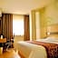 GreenTree Inn Zhejiang Ningbo South Railway Station Express Hotel