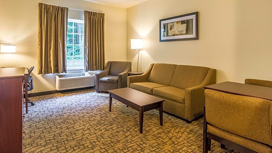 Cobblestone Hotel & Suites - Greenville