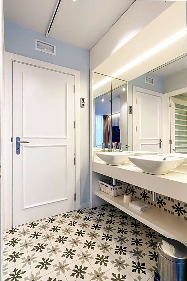 Serennia Fira Gran Via Exclusive Rooms