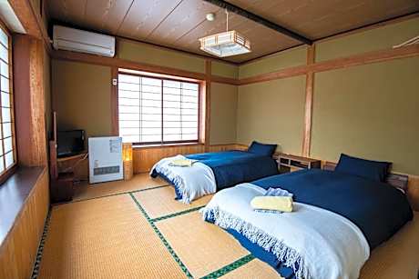 Twin Room with Private Bathroom