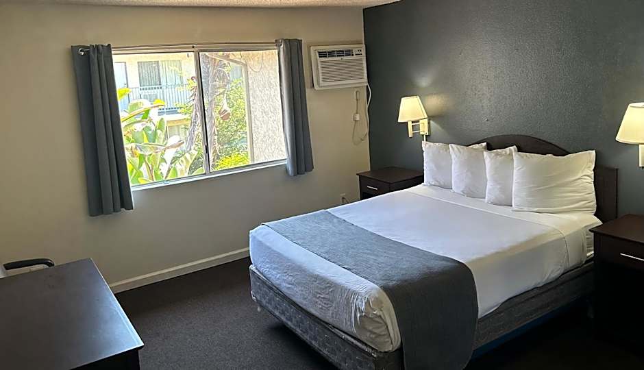 California Suites Hotel