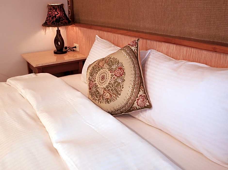 YC Cyuan Hot-Spring Hotel