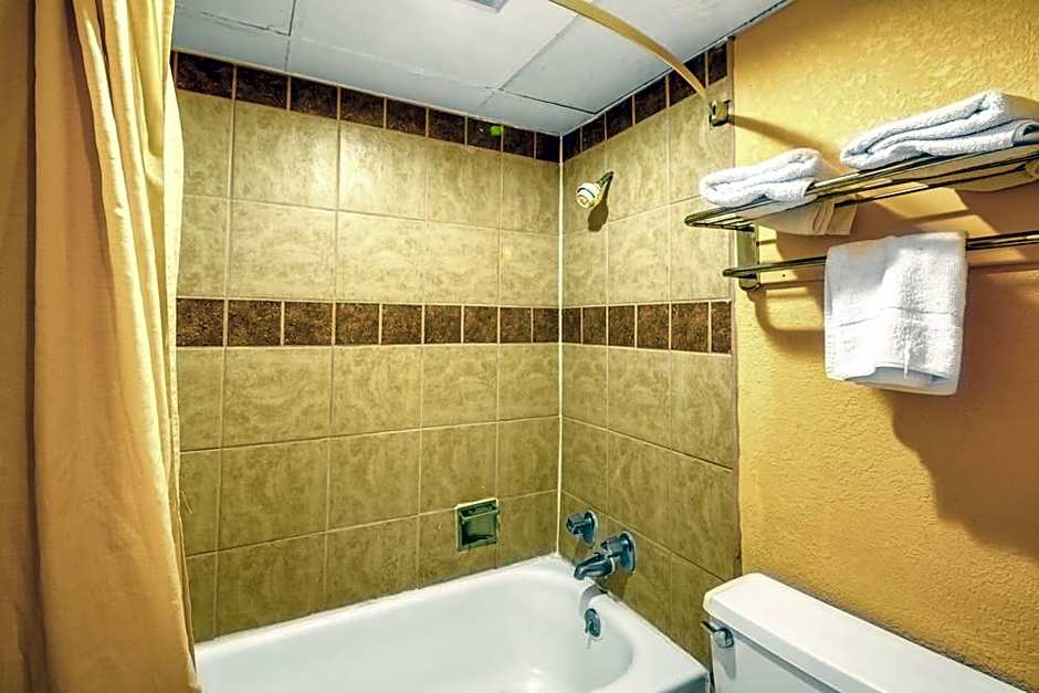Budget Inn and Suites