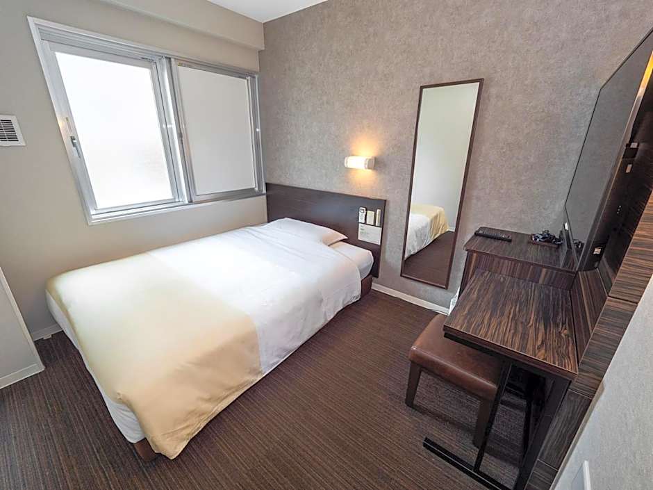 Super Hotel JR Shin-Osaka Higashiguchi