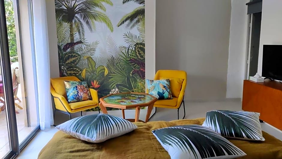Chambre D'hotes Les Terrasses De Saint Clair – Sete, FL