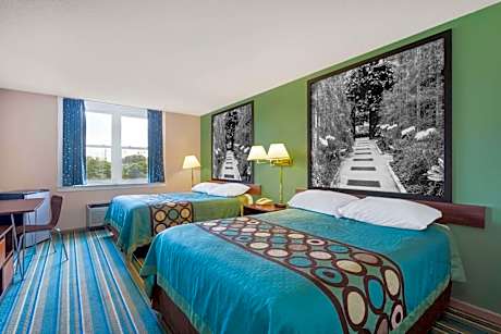 Queen Room with Two Queen Beds - Non-Smoking