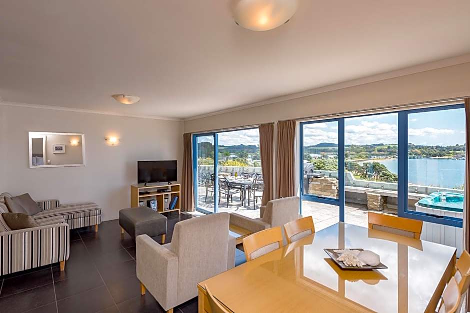 Blue Pacific Apartments