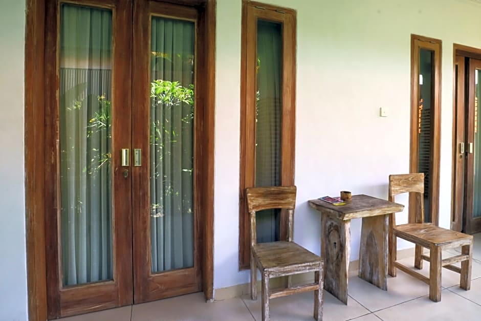 The Wina Guesthouse 2 by ZUZU