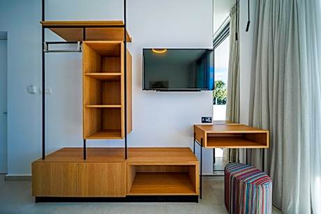 Double Room B - Non-Smoking