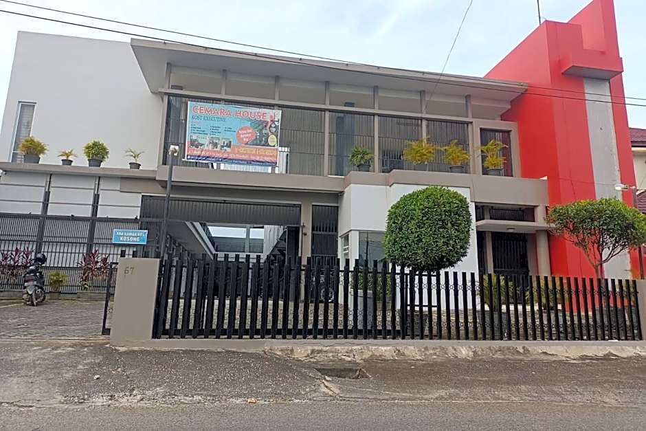 Hotel O Rumah Singgah Cemara Syariah