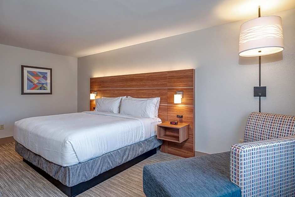 Holiday Inn Express Hotel & Suites Thornburg-S. Fredericksburg By IHG