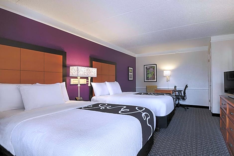 La Quinta Inn & Suites by Wyndham Durham Chapel Hill