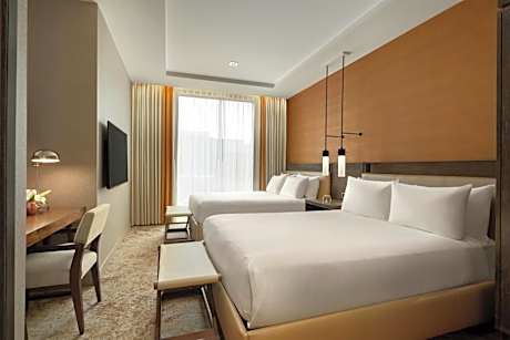 One-Bedroom Queen Suite with Two Queen Beds - Hearing Access