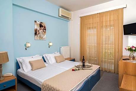 Twin Room with City View