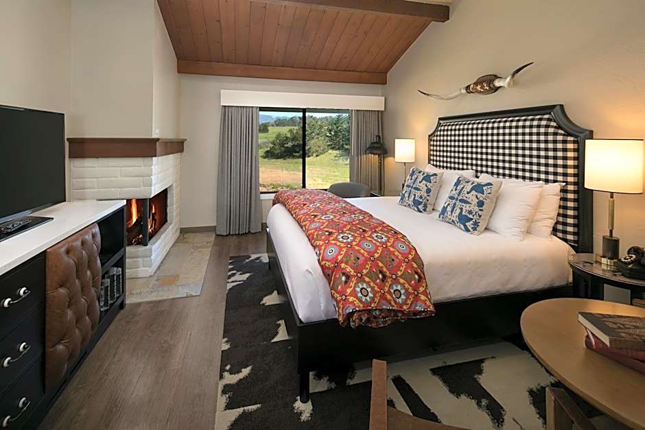 Photo 1 of 4 of 1 King Bed