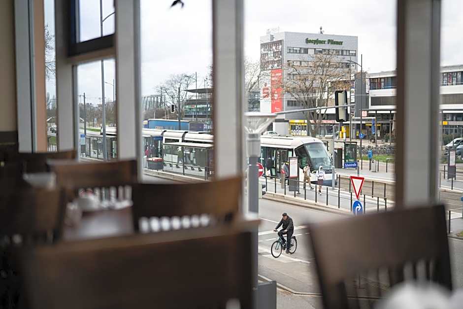 ates Hotel Kehl