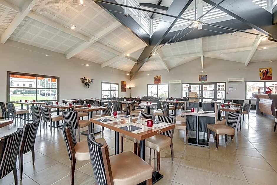 Hôtel Restaurant AKENA La Brède