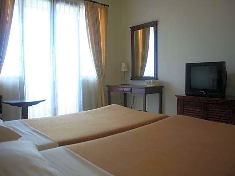 Nirwana Suites