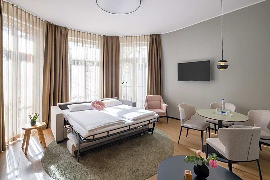 KOOS Hotel&Apartments