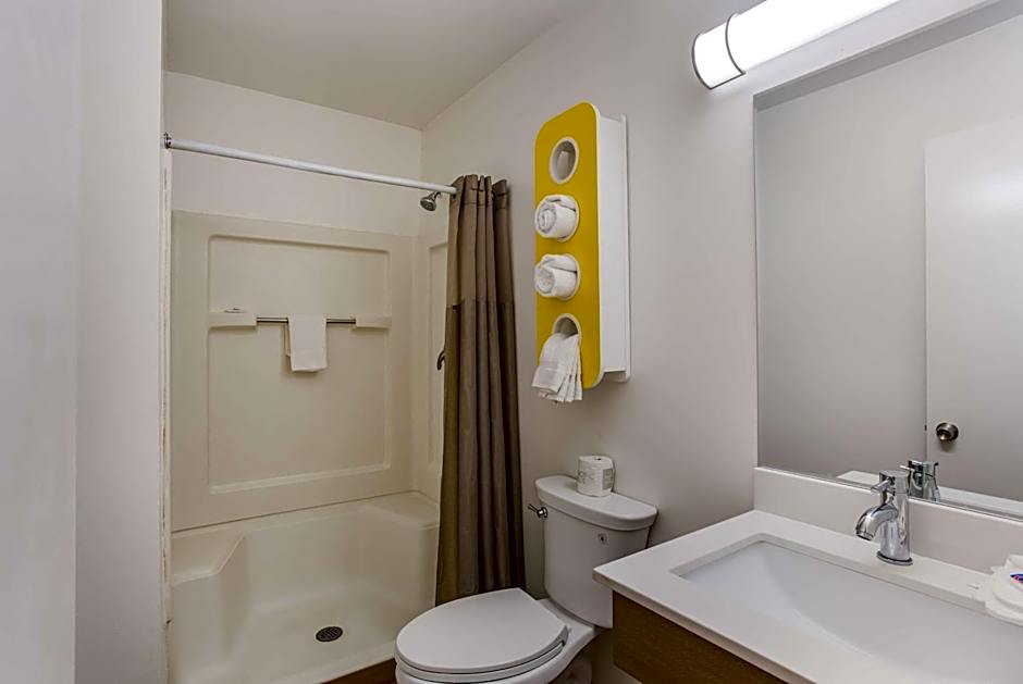 Motel 6-Jacksonville, FL - South