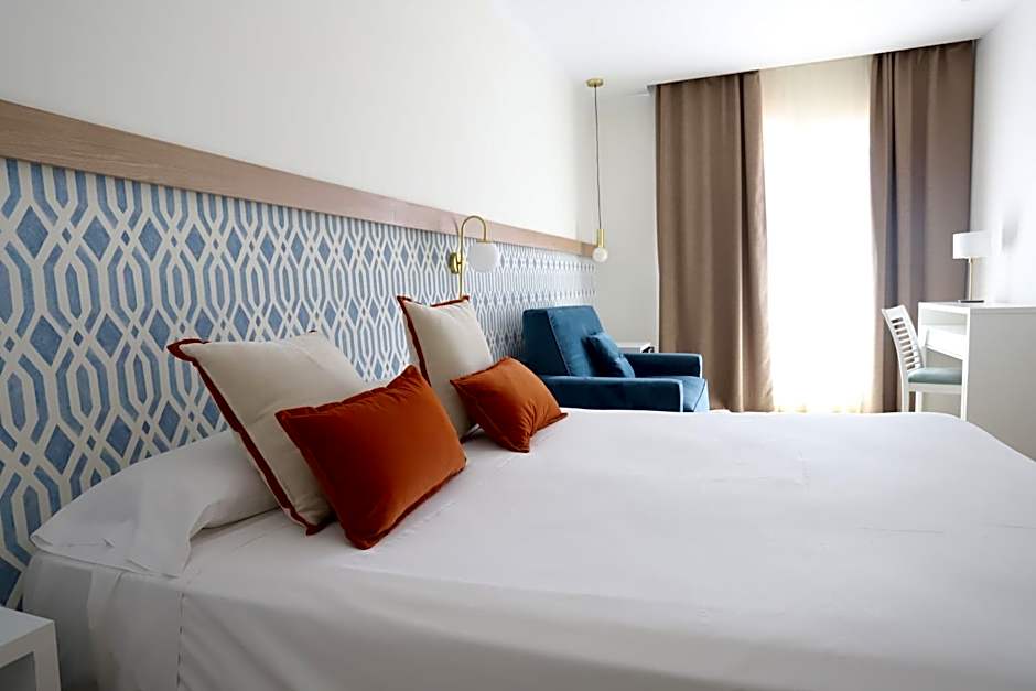 Photo 1 of 3 of Junior Suite, Terrace