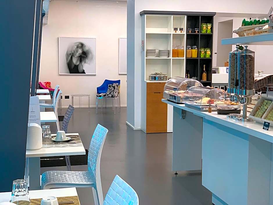 Adalesia Hotel & Coffee